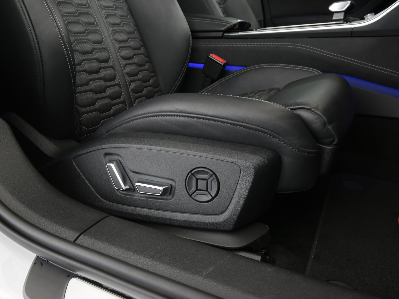 Audi RS 6 Avant 4.0 TFSI quattro tiptronic  LED Navi