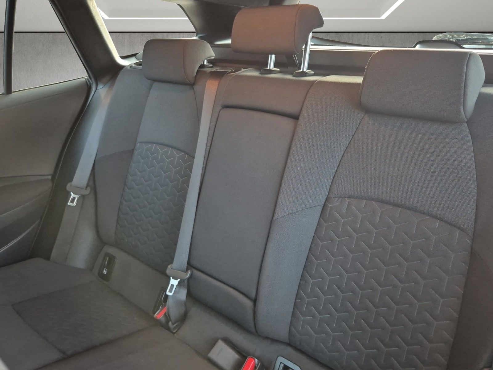 Toyota Corolla TS Business Kamera Carplay SHZ LED