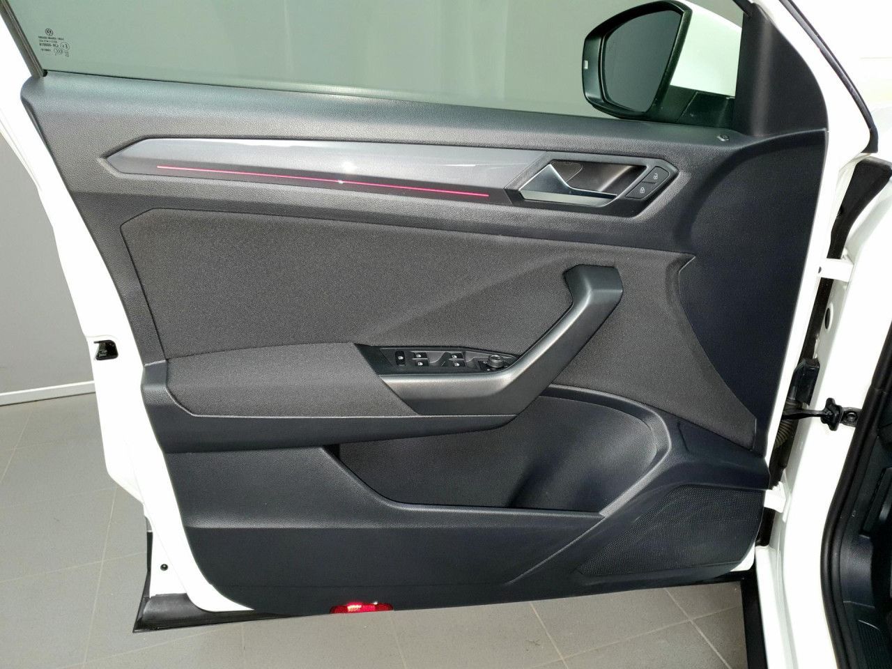 Volkswagen T-Roc 1.5 TSI - Samsaru's Car Outlet