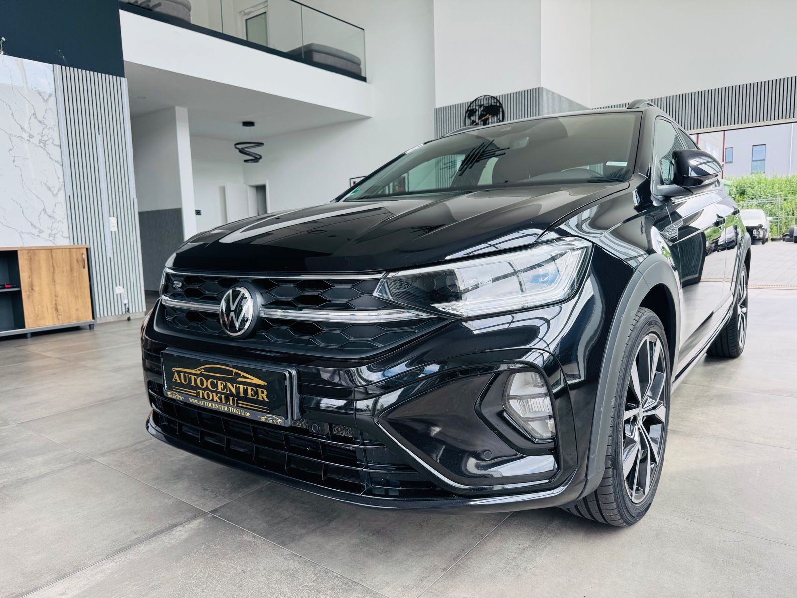 Volkswagen Taigo R-Line 1.5 TSI - Samsaru's Car Outlet