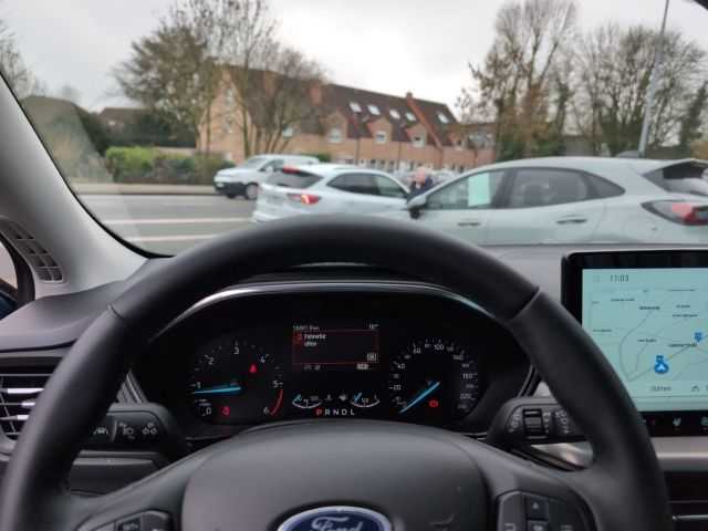 Ford Focus Titanium Automatik Kamera ACC Fahrassisten