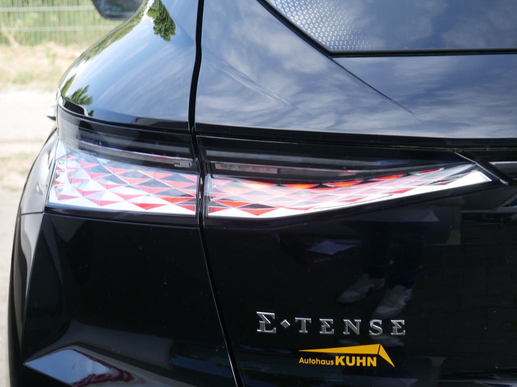 DS Automobiles DS 4 E-TENSE 225 Performance Line + MATRIX-LED