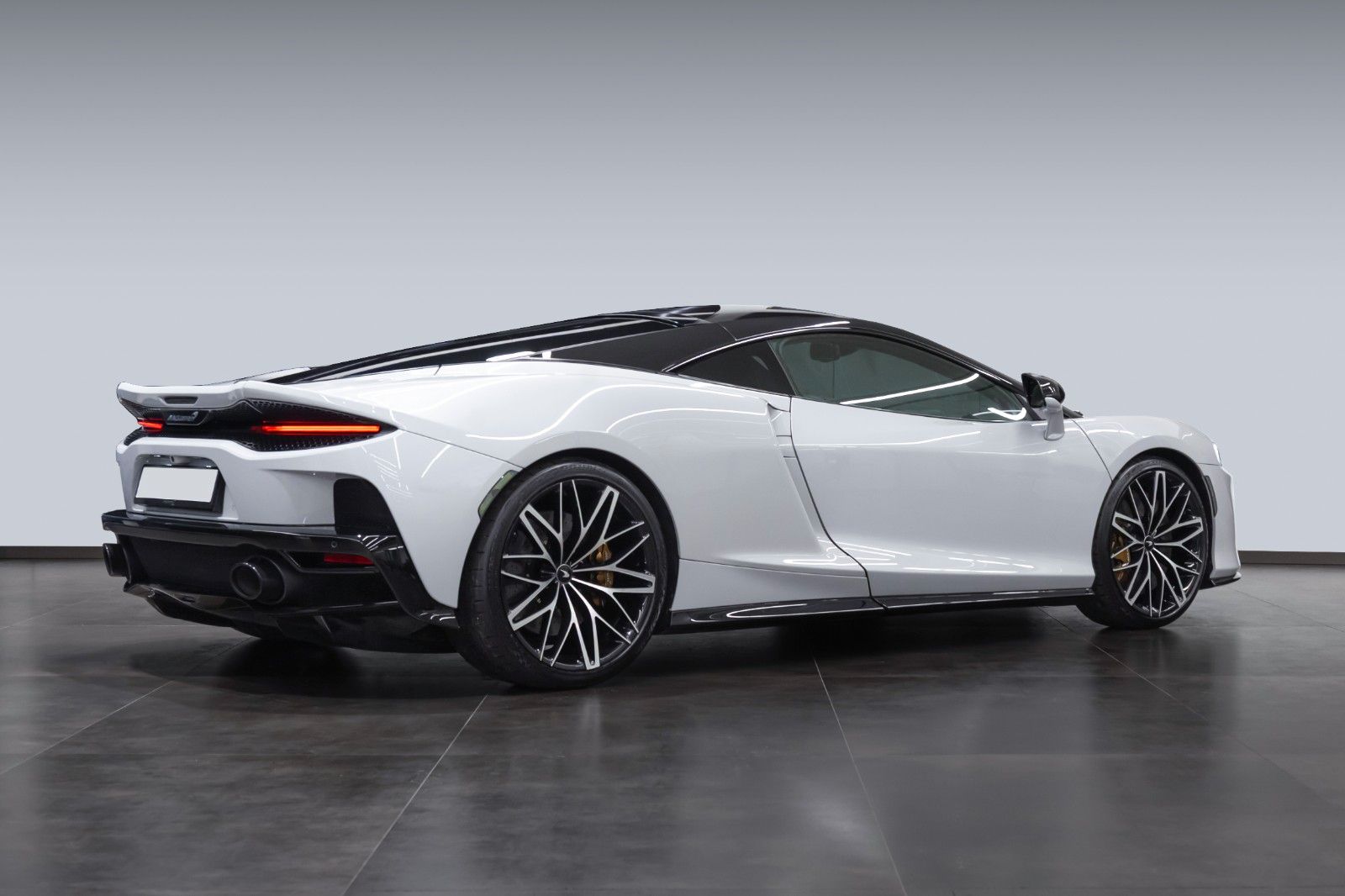 McLaren GT - Luxe - MSO Cirrus Grey