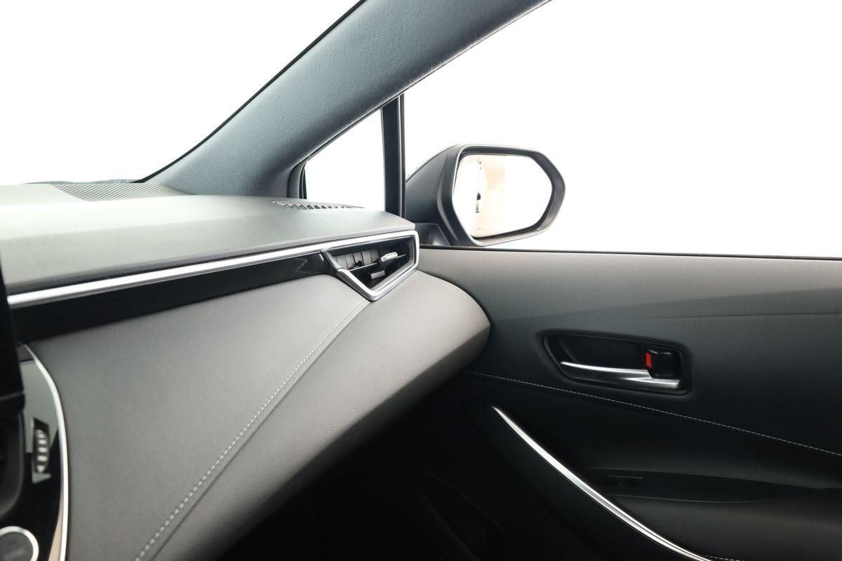 Toyota Corolla Touring Sports 2.0 CVT Team D Navi Kam