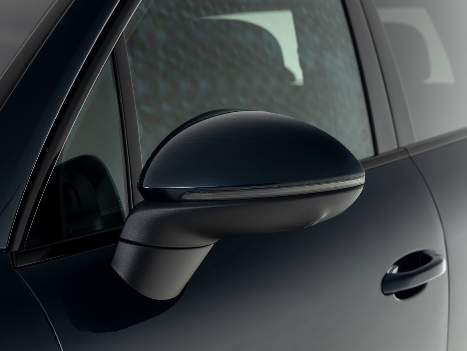 Porsche Cayenne E-Hybrid - BOSE - Pano - Lenkradheizung