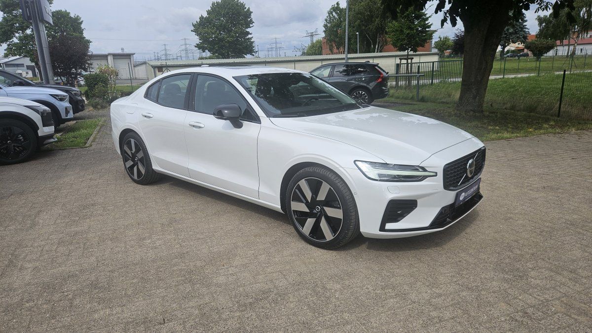 Volvo S60 T8 Ultimate Dark AWD Plug-in Hybrid