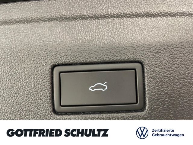 Volkswagen Touareg 3.0 TDI V6 4motion R-LINE - Samsaru's Car Outlet