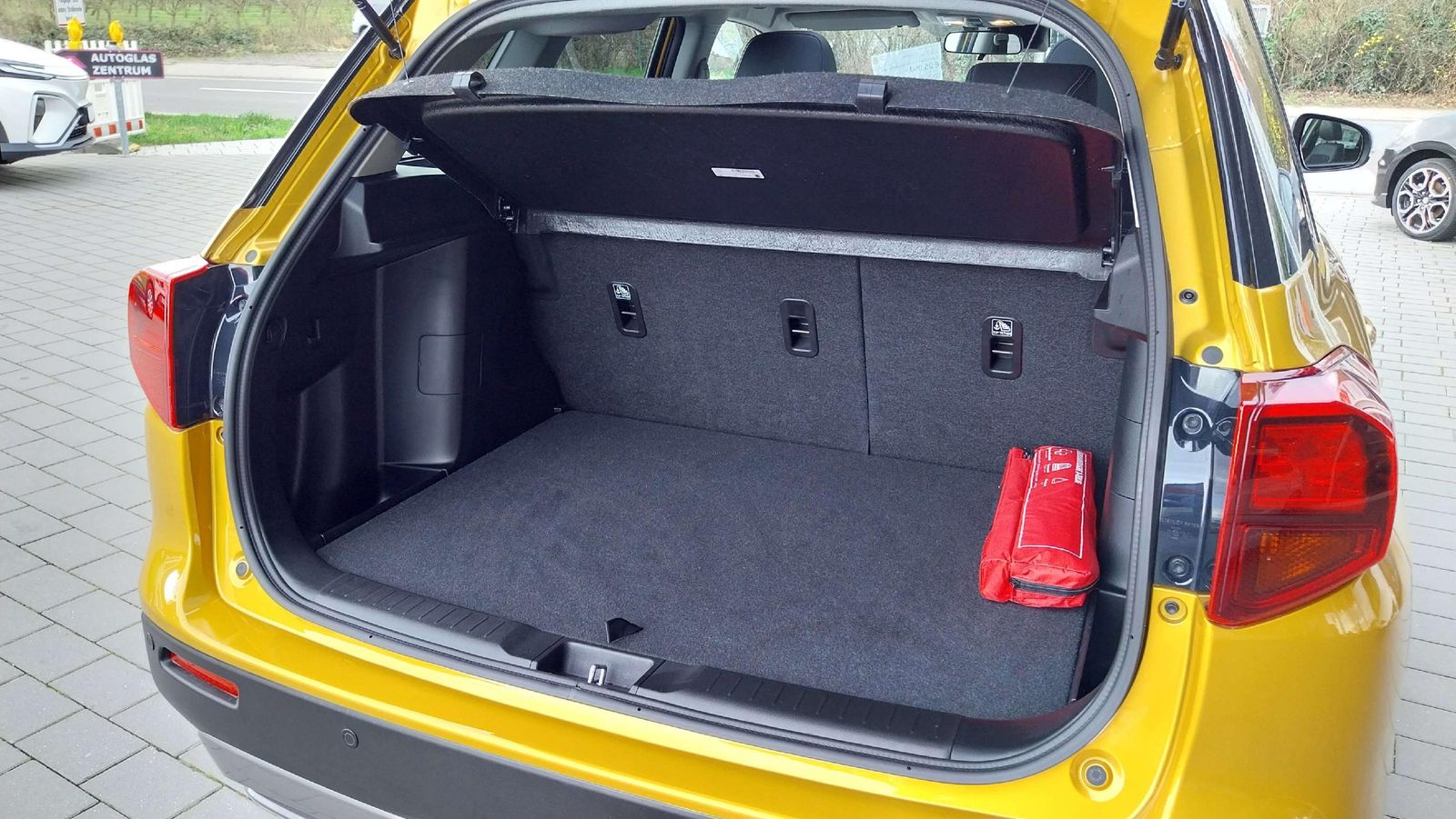 Suzuki Vitara 1.5 Dualjet Hybrid AGS Comfort+ - Samsaru's Car Outlet