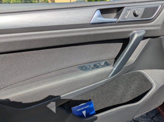 Volkswagen Golf Sportsvan 1.5 TSI Comfortline - Samsaru's Car Outlet