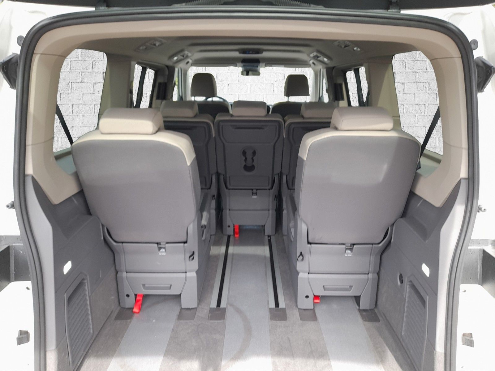 Volkswagen Multivan T7 2.0 TDI - Samsaru's Car Outlet