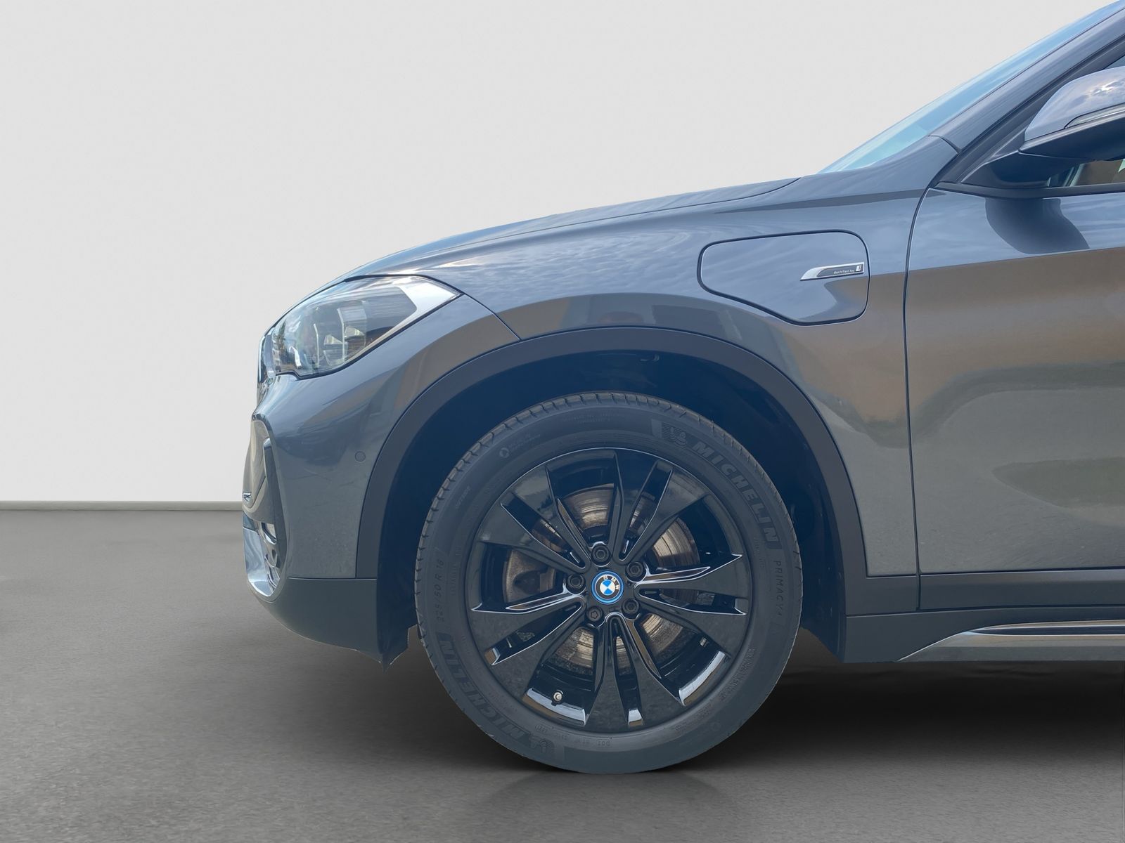 BMW X1 xDrive25e Sport Line - Samsaru's Car Outlet