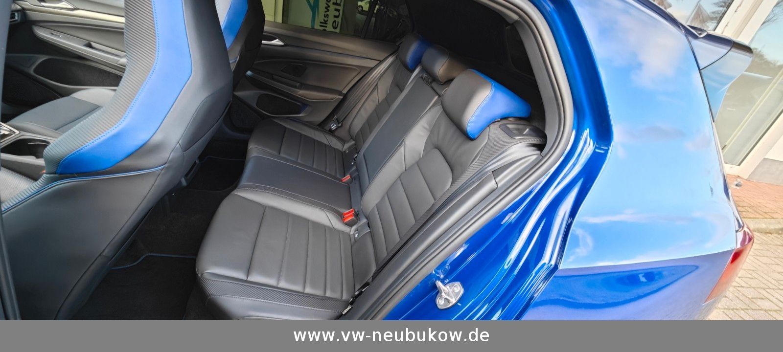 Volkswagen Golf VIII R 20 Years 4Motion DSG - Samsaru's Car Outlet