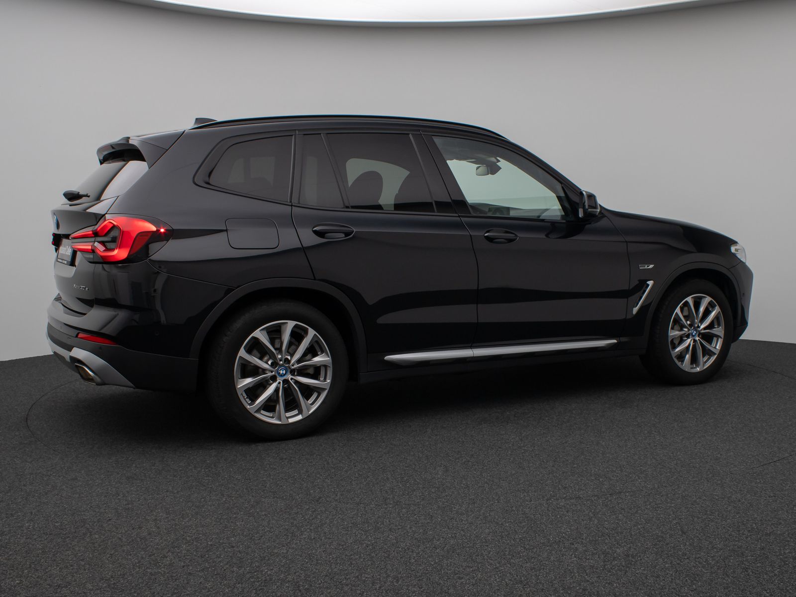 BMW X3 xD30e Sport - Samsaru's Car Outlet