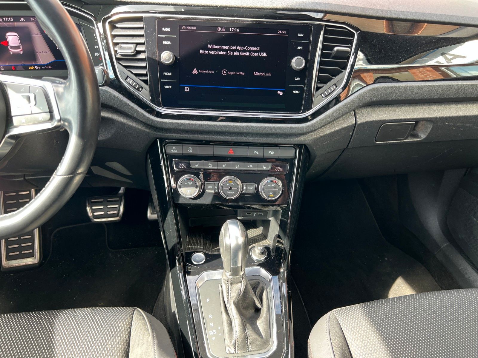 Volkswagen T-Roc 1.5TSi DSG Black - Samsaru's Car Outlet