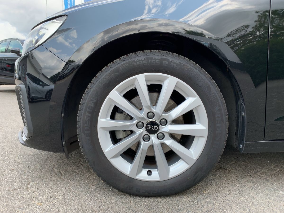 Audi A1 Sportback 30 TFSI S tronic ACC+LED+CarPlay+SH