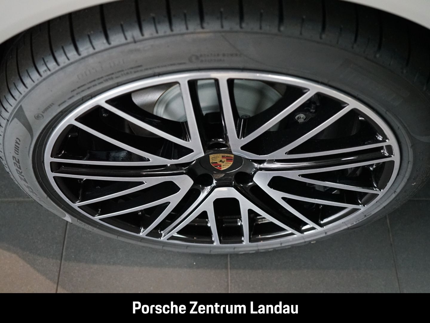 Porsche Cayenne E-Hybrid Burmester InnoDrive Head-Up