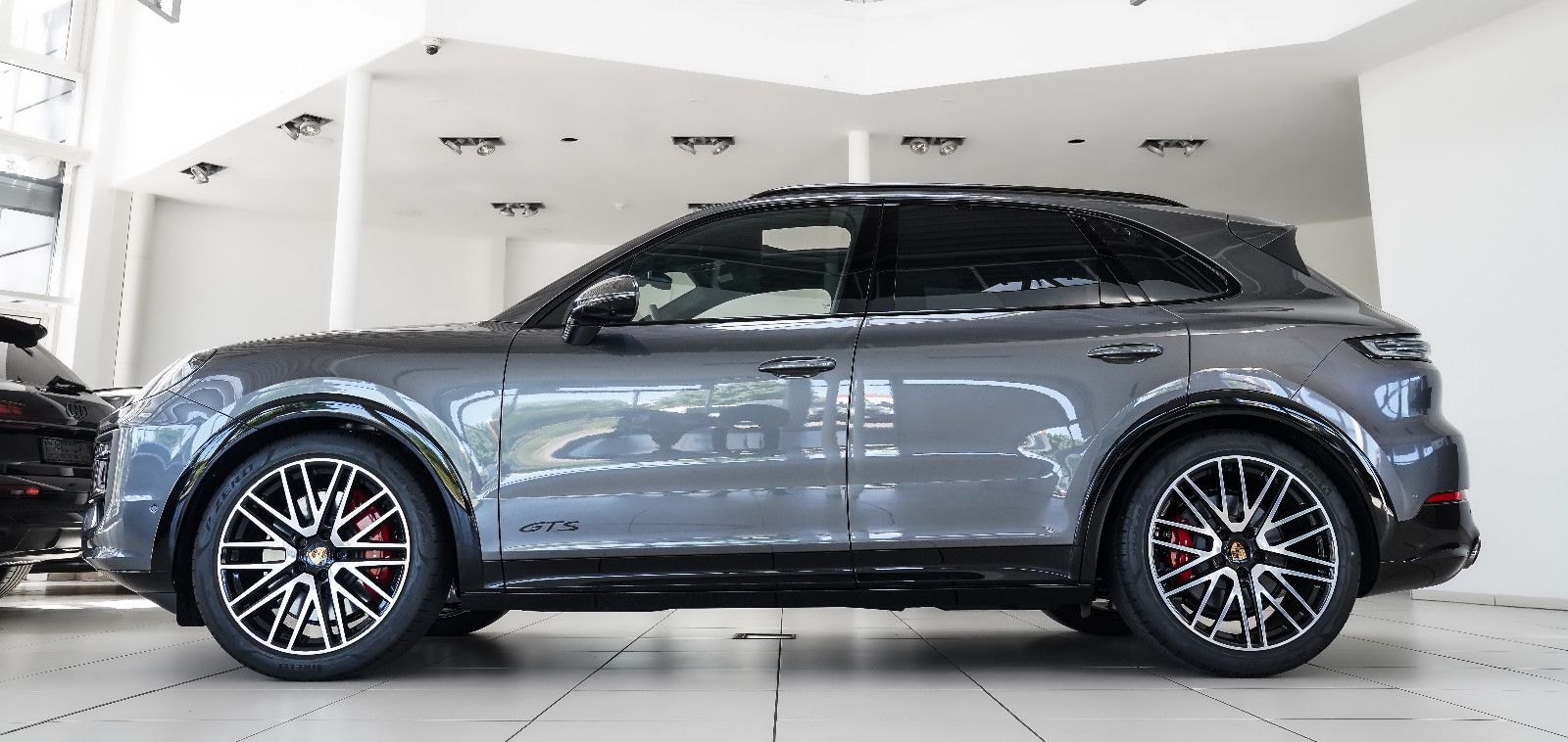 Porsche Cayenne GTS Hinterachslenkung 360 Pano AHK ACC