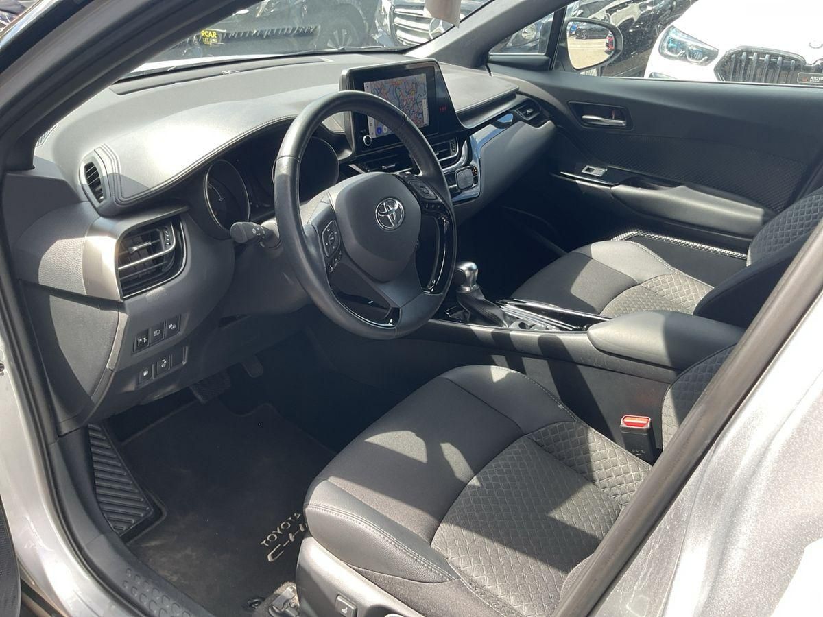 Toyota C-HR HYBRID TEAM D 1.8 16V - Samsaru's Car Outlet