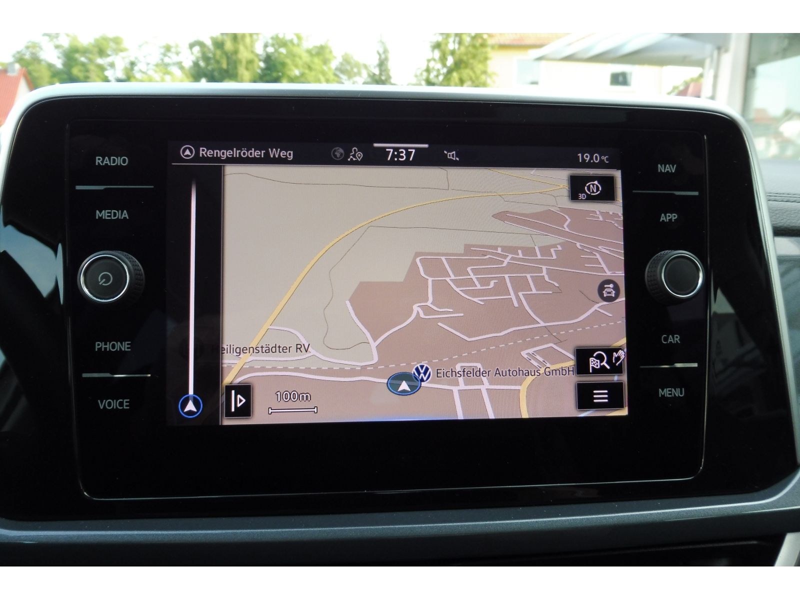 Volkswagen T-ROC Style 1.5 TSI - Samsaru's Car Outlet