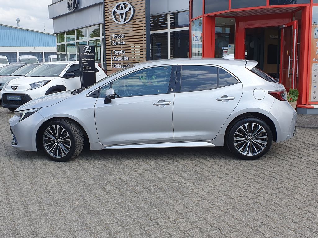 Toyota Corolla 1.8 Hybrid - Samsaru's Car Outlet