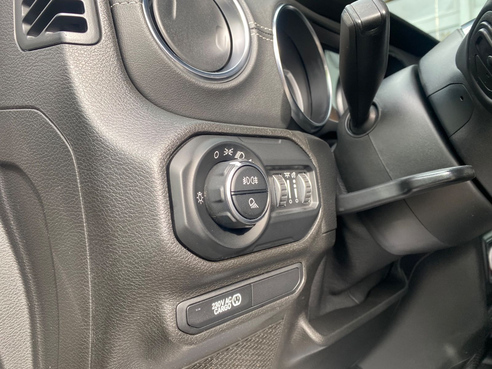 Jeep Gladiator Overland 4WD LED AHK R-Cam