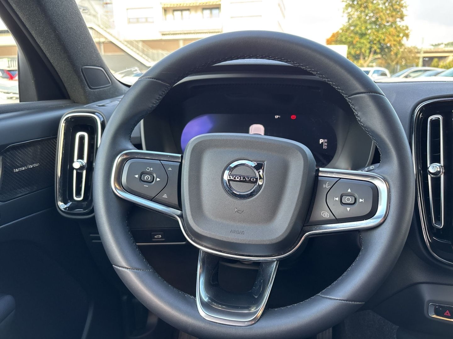 Volvo XC40 Recharge Ultimate Pure Electric 2WD P8