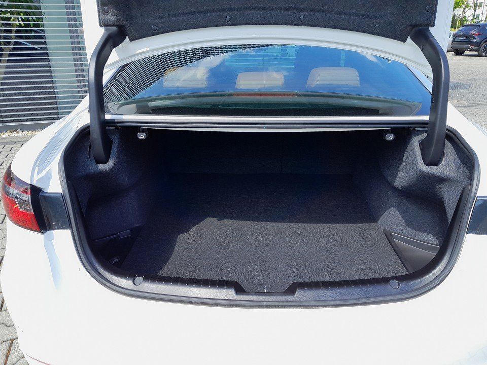 Mazda 6 Limous. SKY-G 194PS 6AT SoMo 20TH ANNYV. GSD B