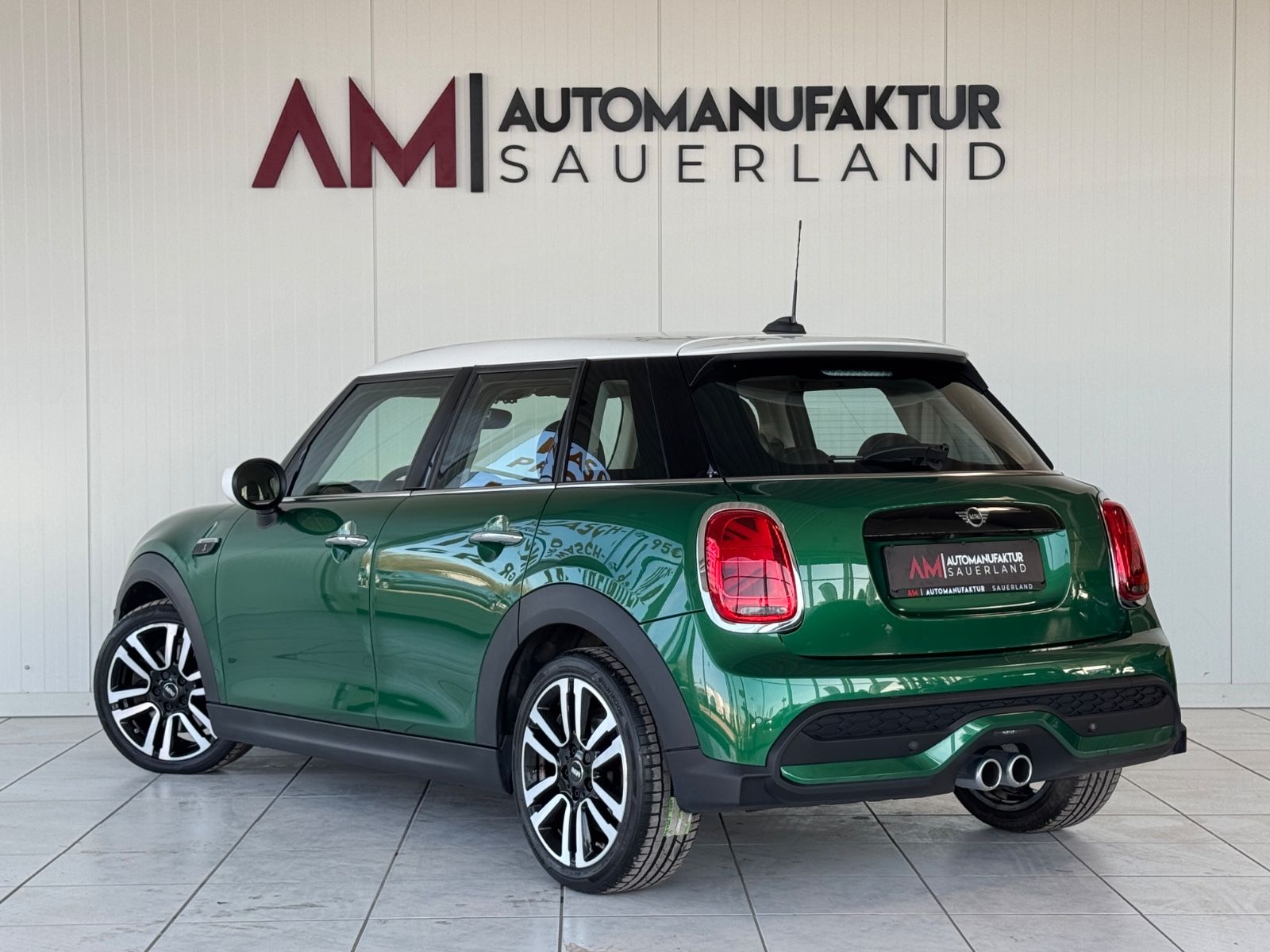 MINI Cooper S Classic - Samsaru's Car Outlet
