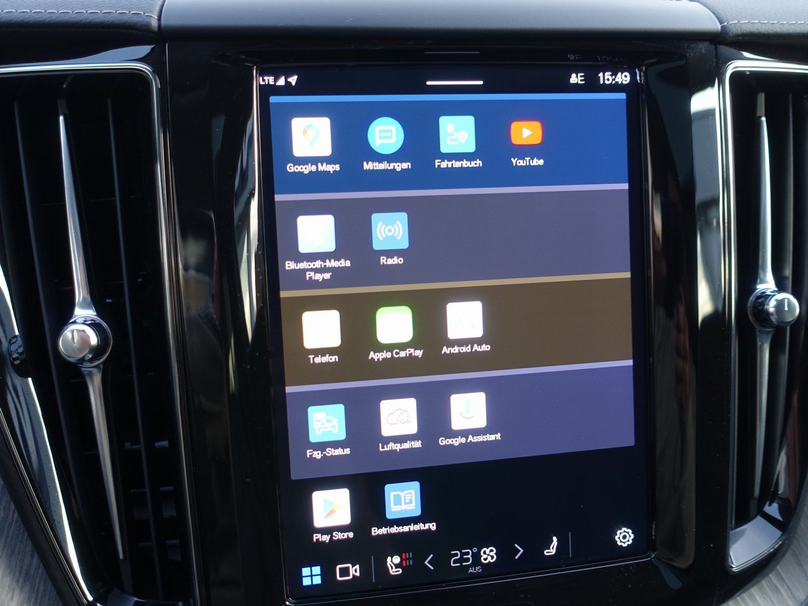 Volvo XC60 Ultra T8 AWD/Massage/B&W/FourC/AHK/360°/BLS