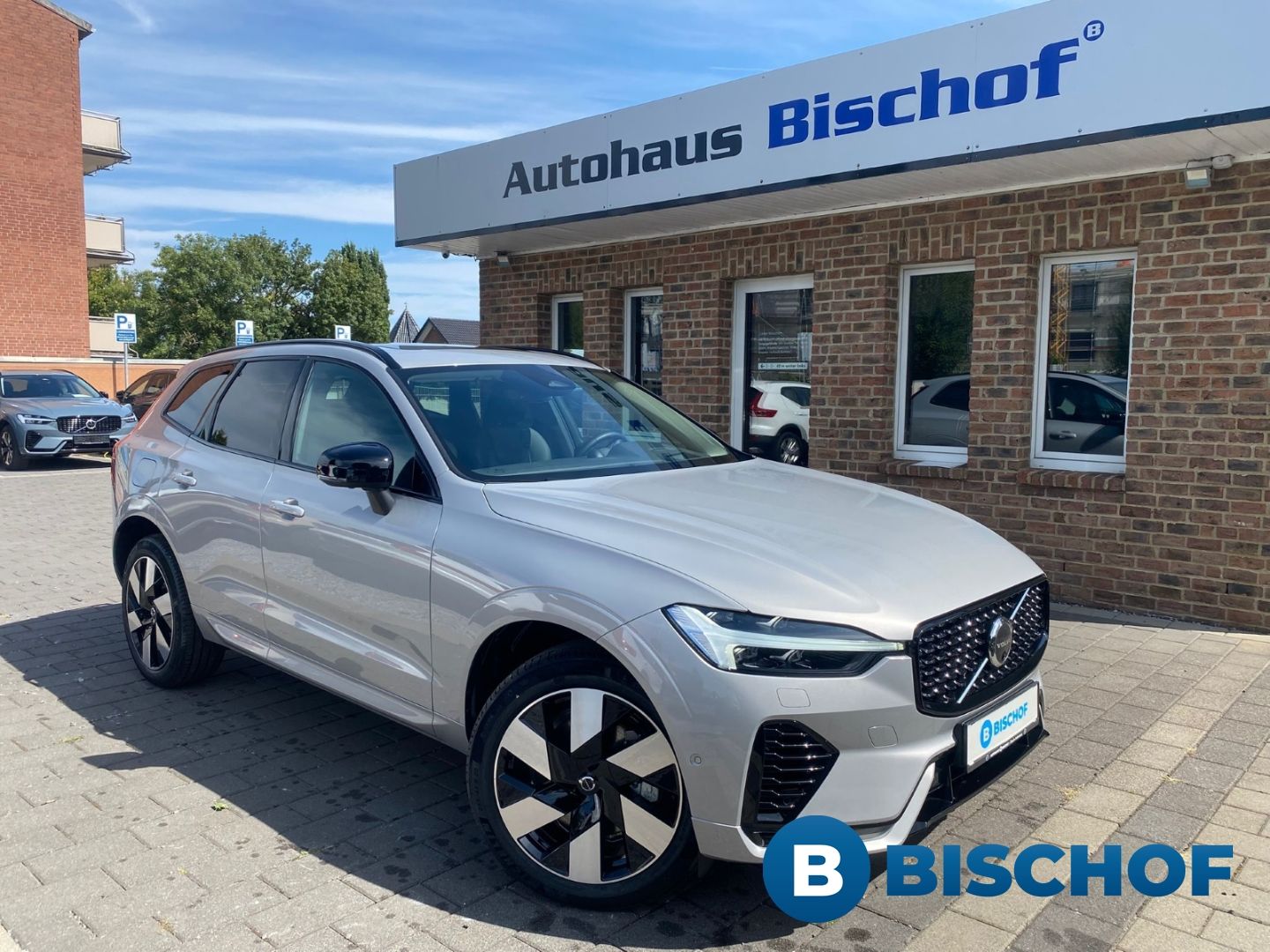 Volvo XC60 T8 Ultra Dark Plug-In Hybrid AHK Pano 360 A