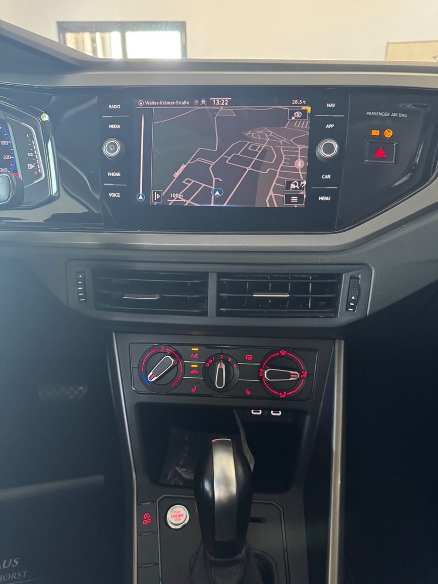 Volkswagen Polo VI 1.0 TSI Comfortline - Samsaru's Car Outlet