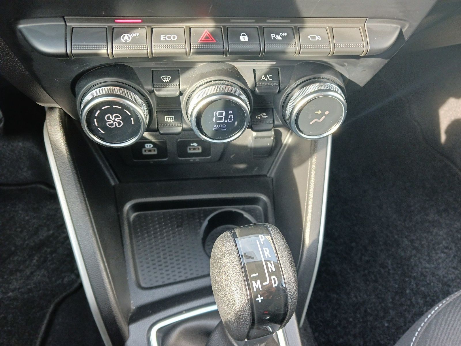 Dacia Duster Prestige TCe 150 EDC - Samsaru's Car Outlet