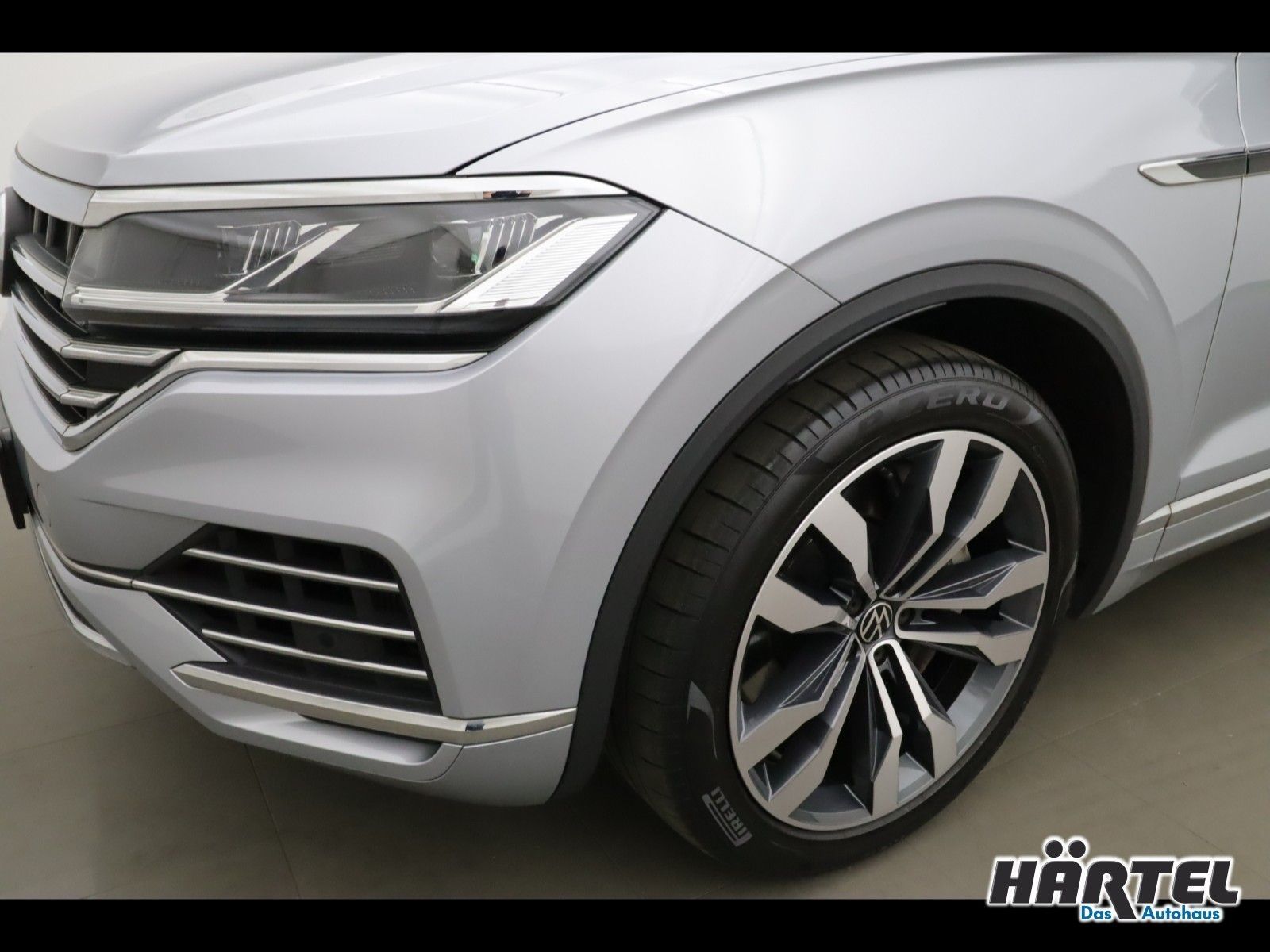 Volkswagen TOUAREG ELEGANCE EHYBRID 3.0 V6 TSI TIPTRONIC - Samsaru's Car Outlet