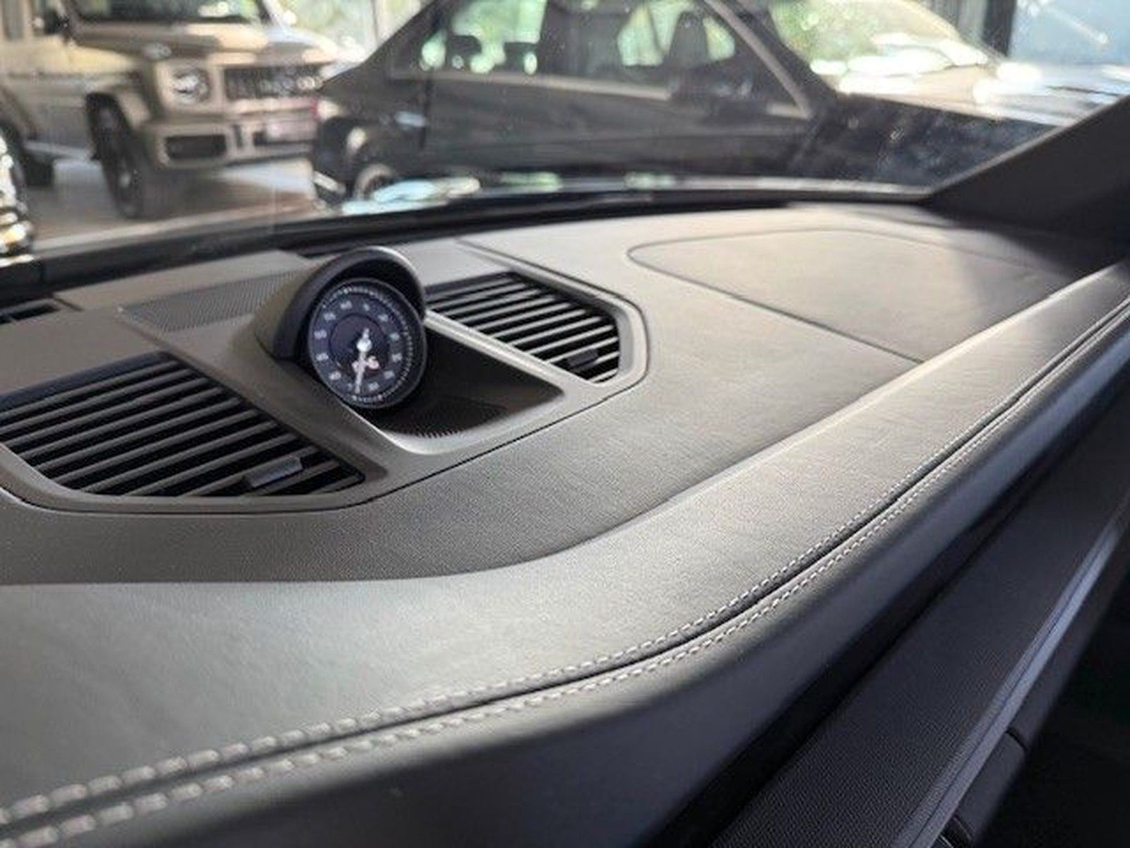 Porsche 992 Carrera S Cabrio - Samsaru's Car Outlet
