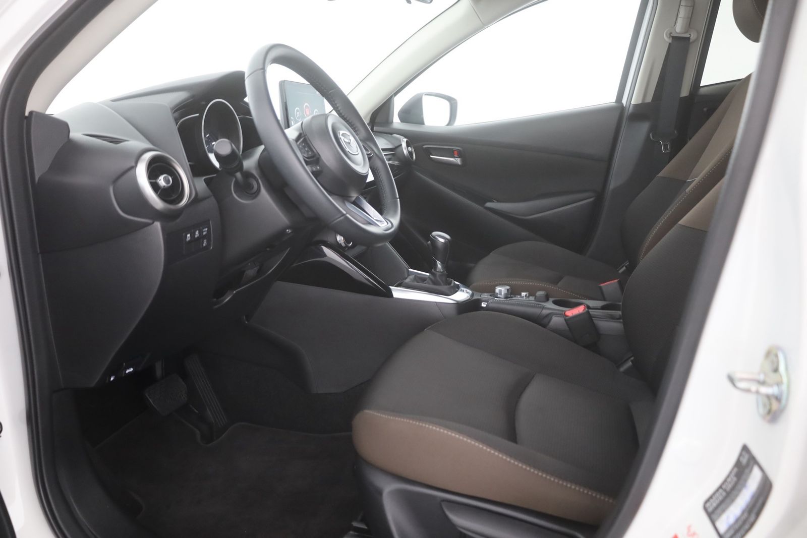 Mazda 2 1.5 SKYACTIV-G 90 Aut. - Samsaru's Car Outlet