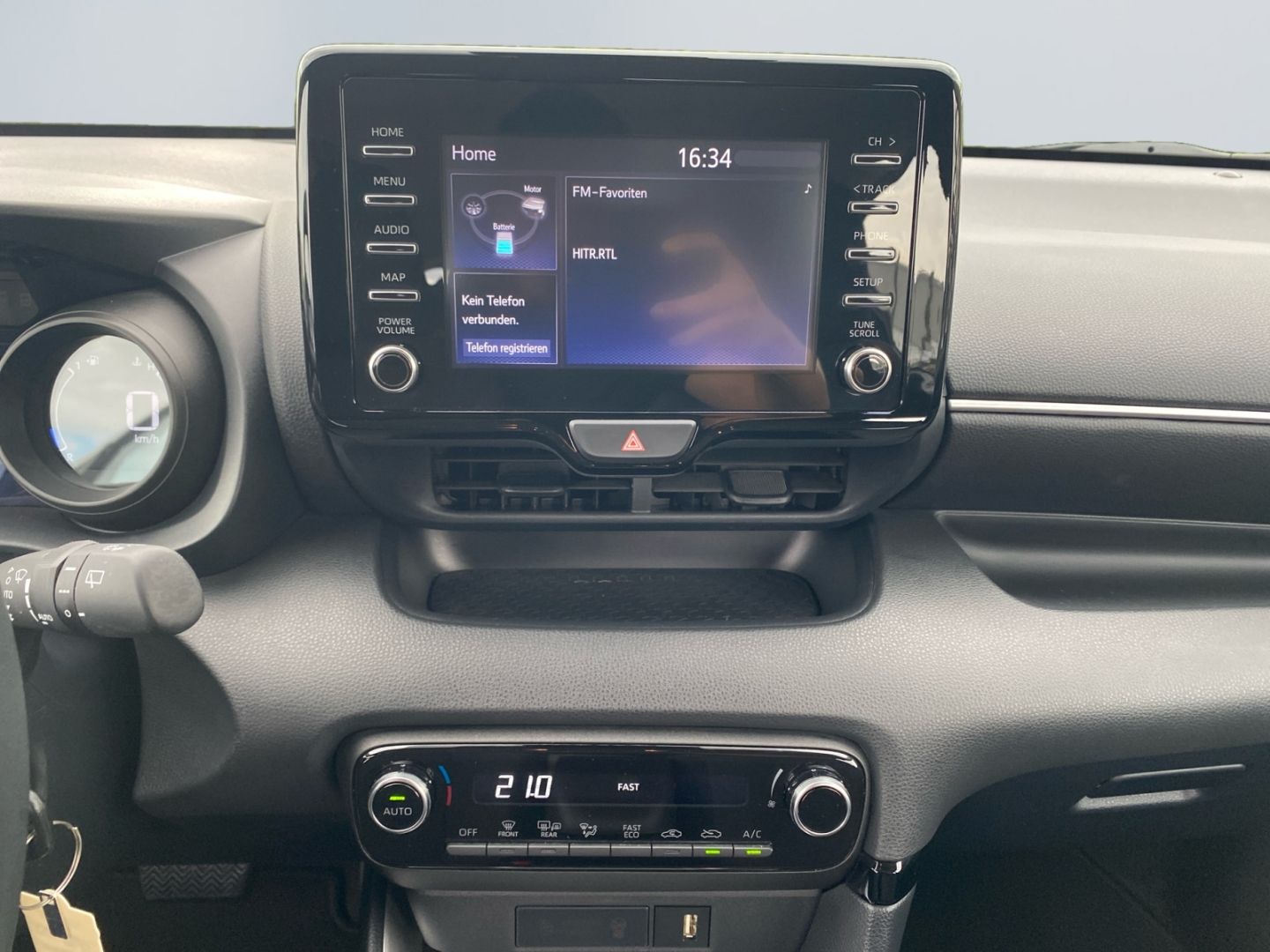Toyota Yaris Hybrid 1.5 VVT-i - Samsaru's Car Outlet