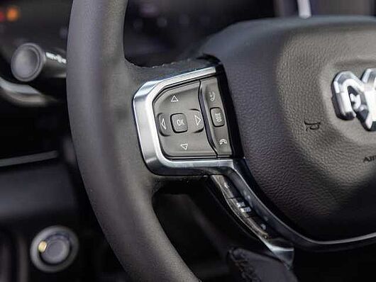 Dodge RAM 1500 Laramie Night Premium LPG