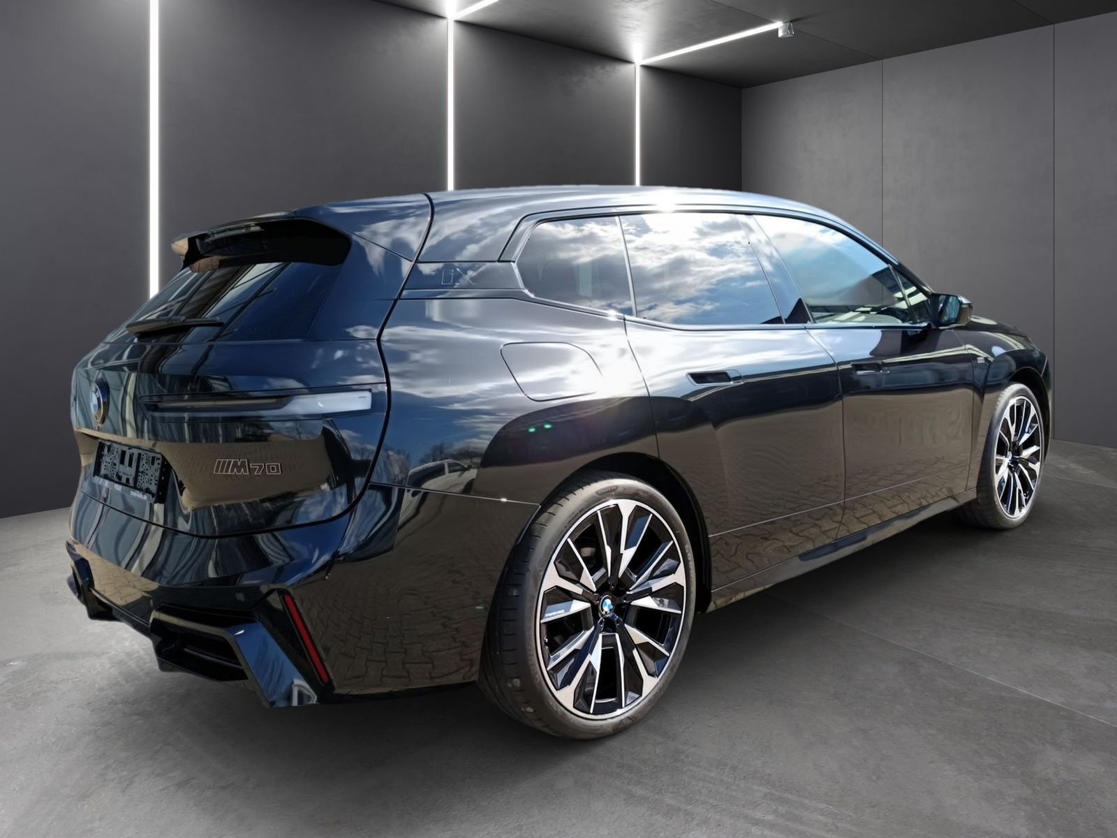 BMW iX M70 xDrive+M SPORT+ICONIC+SKY LOUNGE+DR.ASS.P