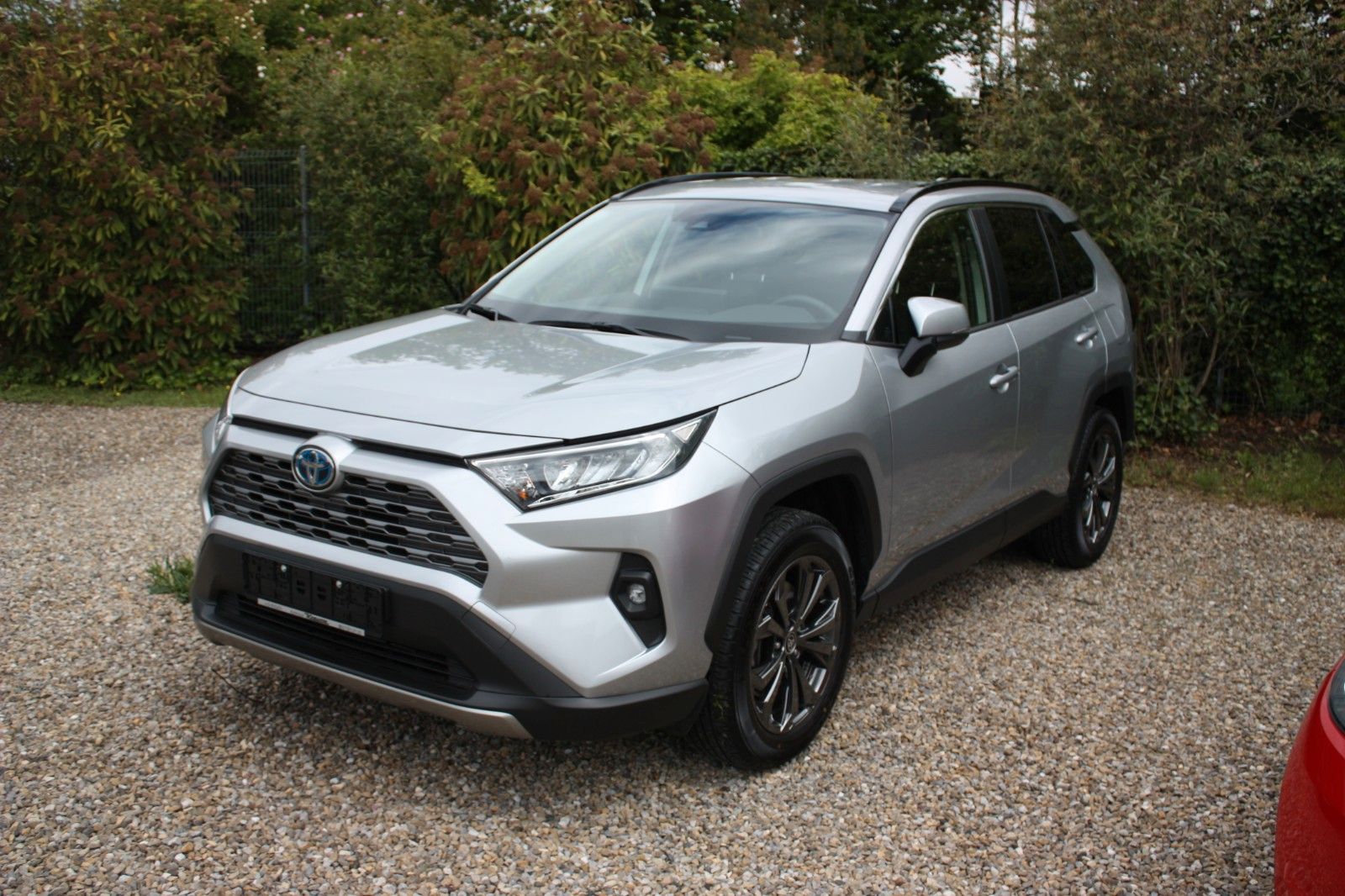 Toyota RAV4 2.5 Hybrid 4x4 - Samsaru's Car Outlet