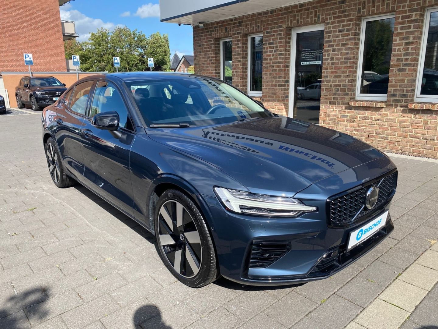 Volvo S60 T8 Recharge Ultimate Dark Plug-In Hybrid AWD