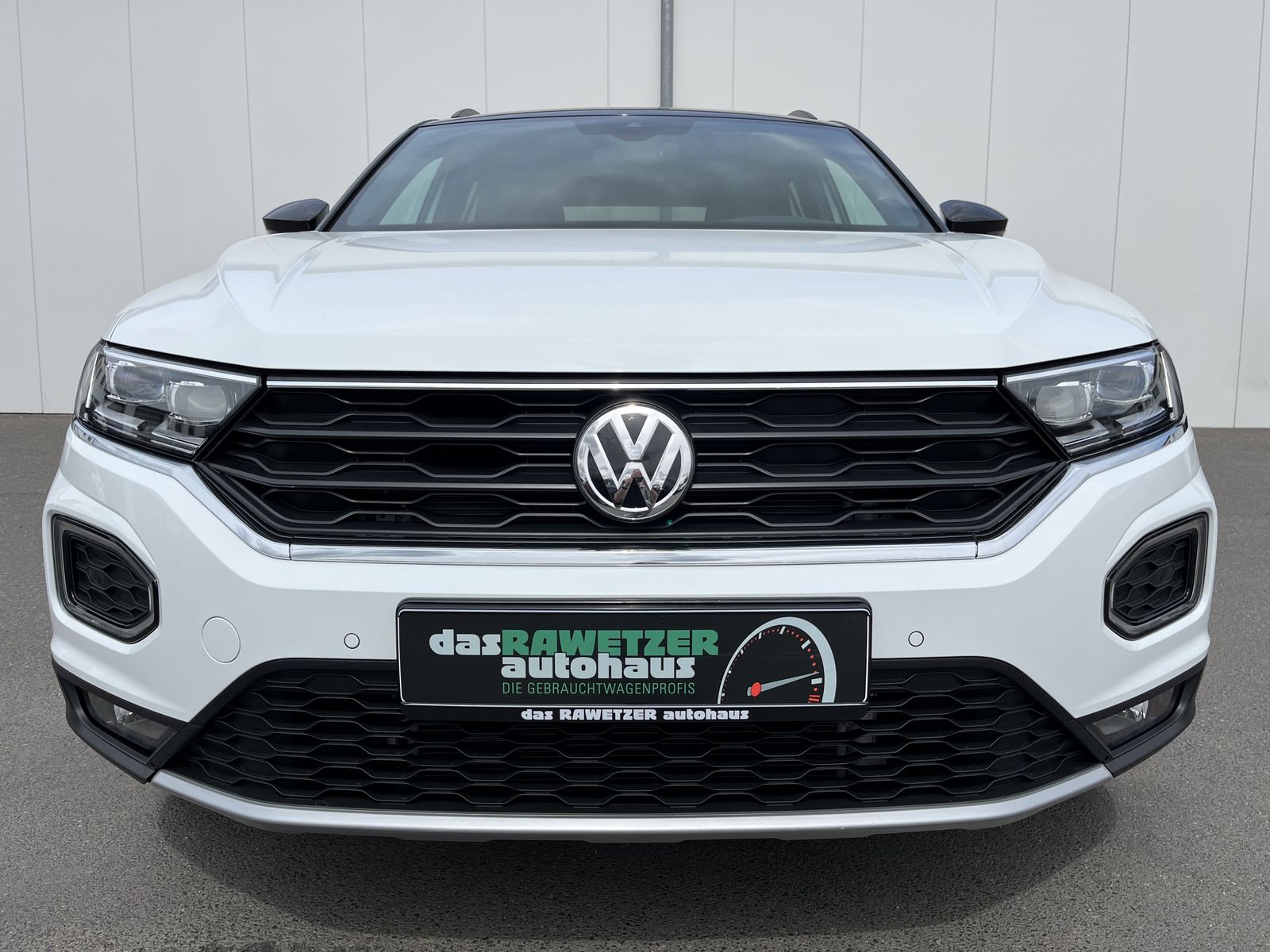 Volkswagen T-Roc 2.0 TSI DSG 4Motion Sport - Samsaru's Car Outlet