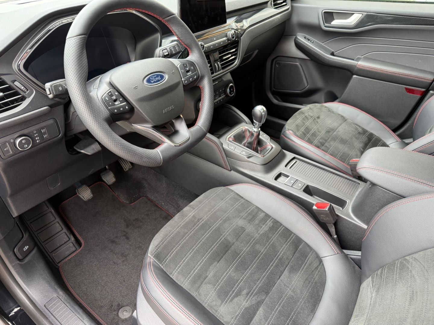 Ford Kuga ST-Line X EcoBoost - Samsaru's Car Outlet