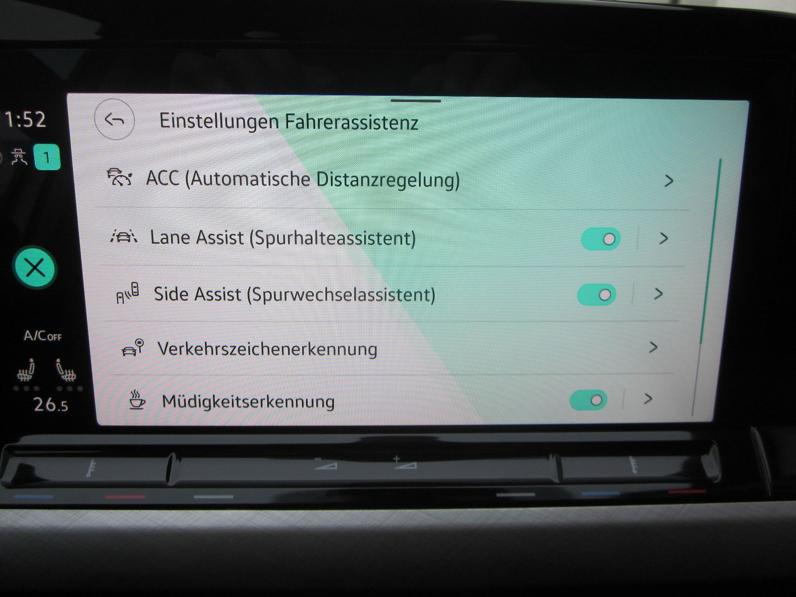 Volkswagen Golf VIII Variant Life - Samsaru's Car Outlet