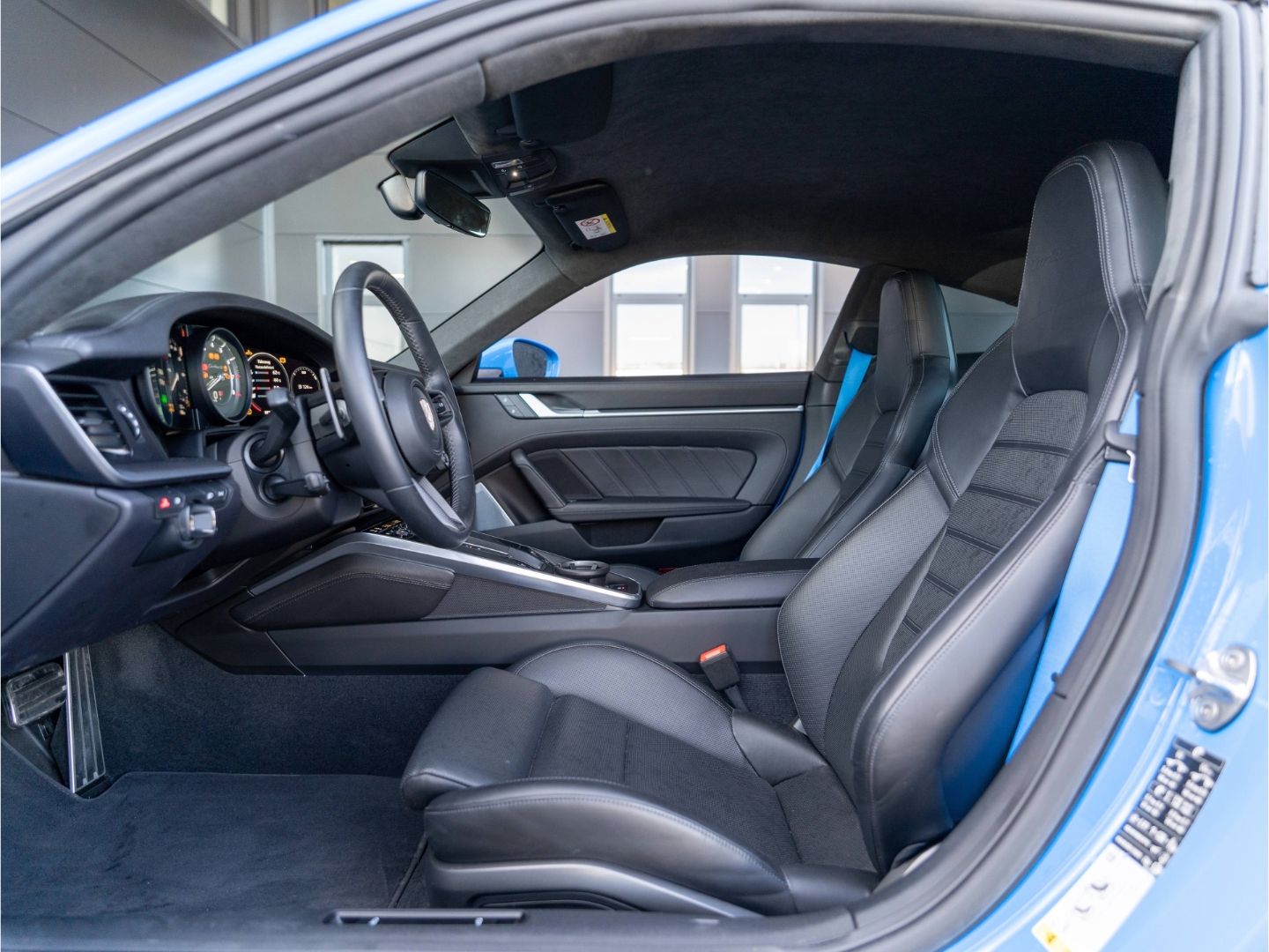 Porsche 911 Turbo S Lift PCCB Burmester InnoDrive
