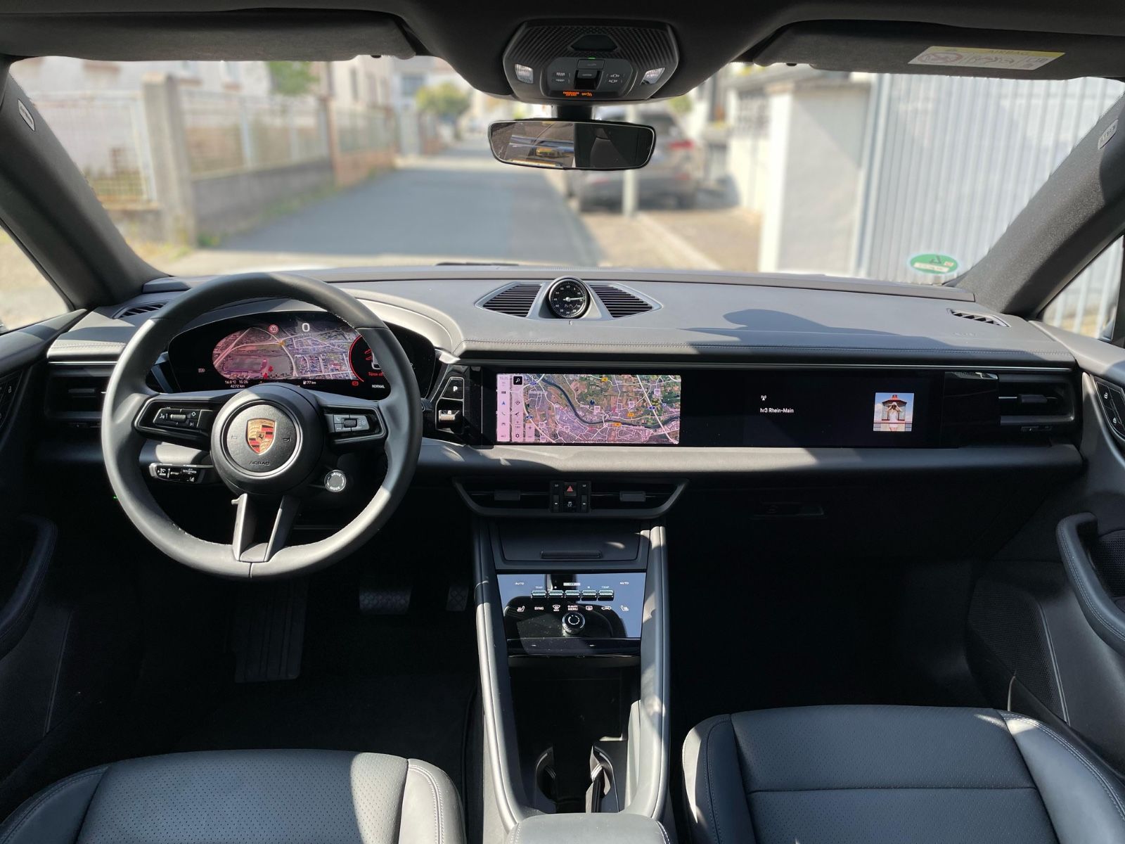 Porsche Macan 4 - Samsaru's Car Outlet