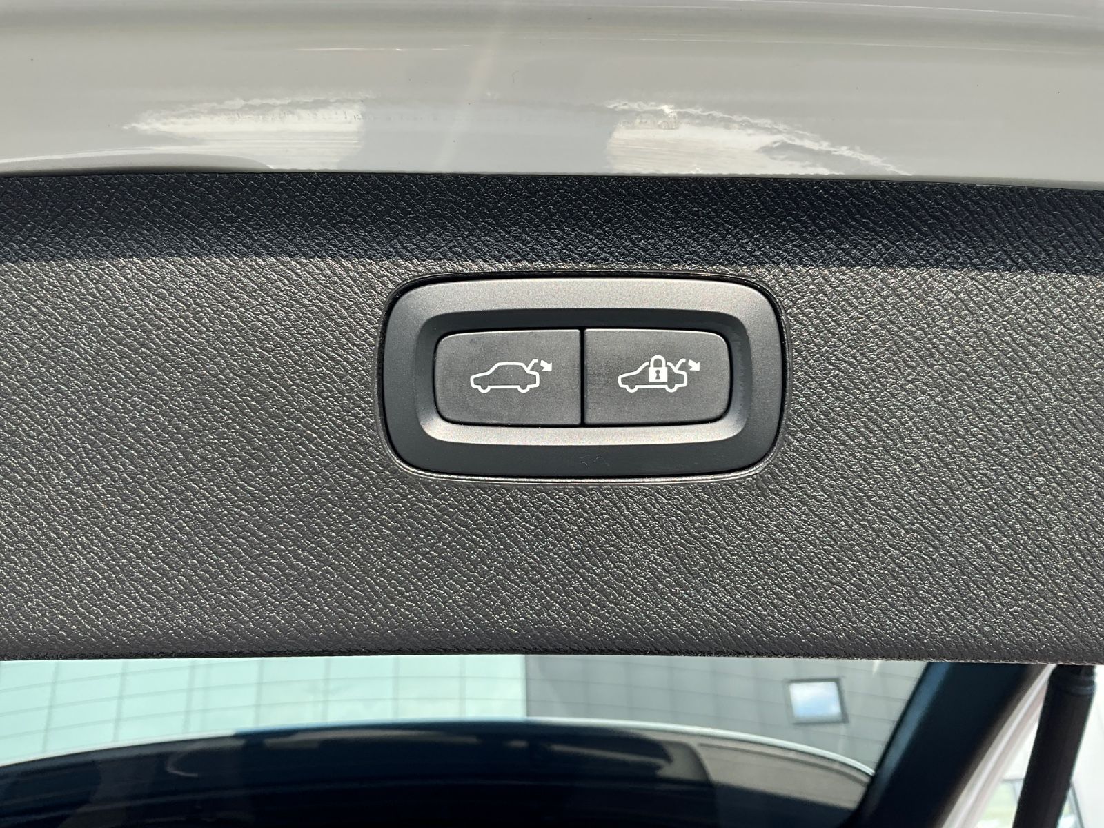 Volvo XC90 T8 Ultimate Dark  Plug-In Hybrid AWD