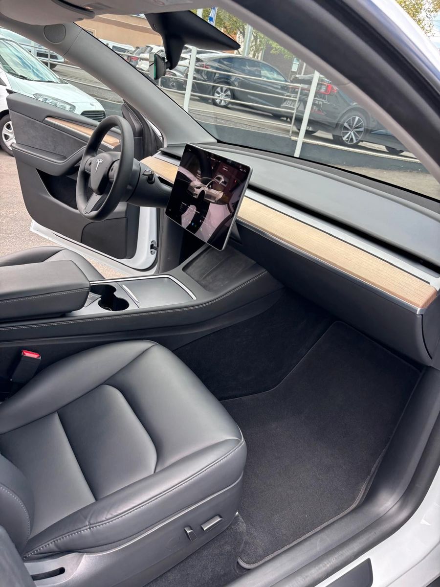 Tesla Model Y Long Range Dual AWD # +AHK # incl. MWST.