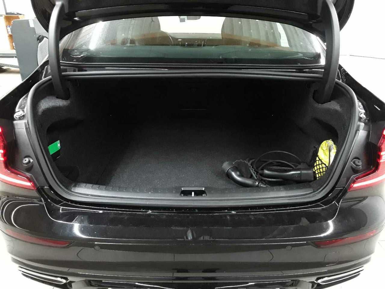 Volvo S60 T8 Recharge AWD RDesign PANO