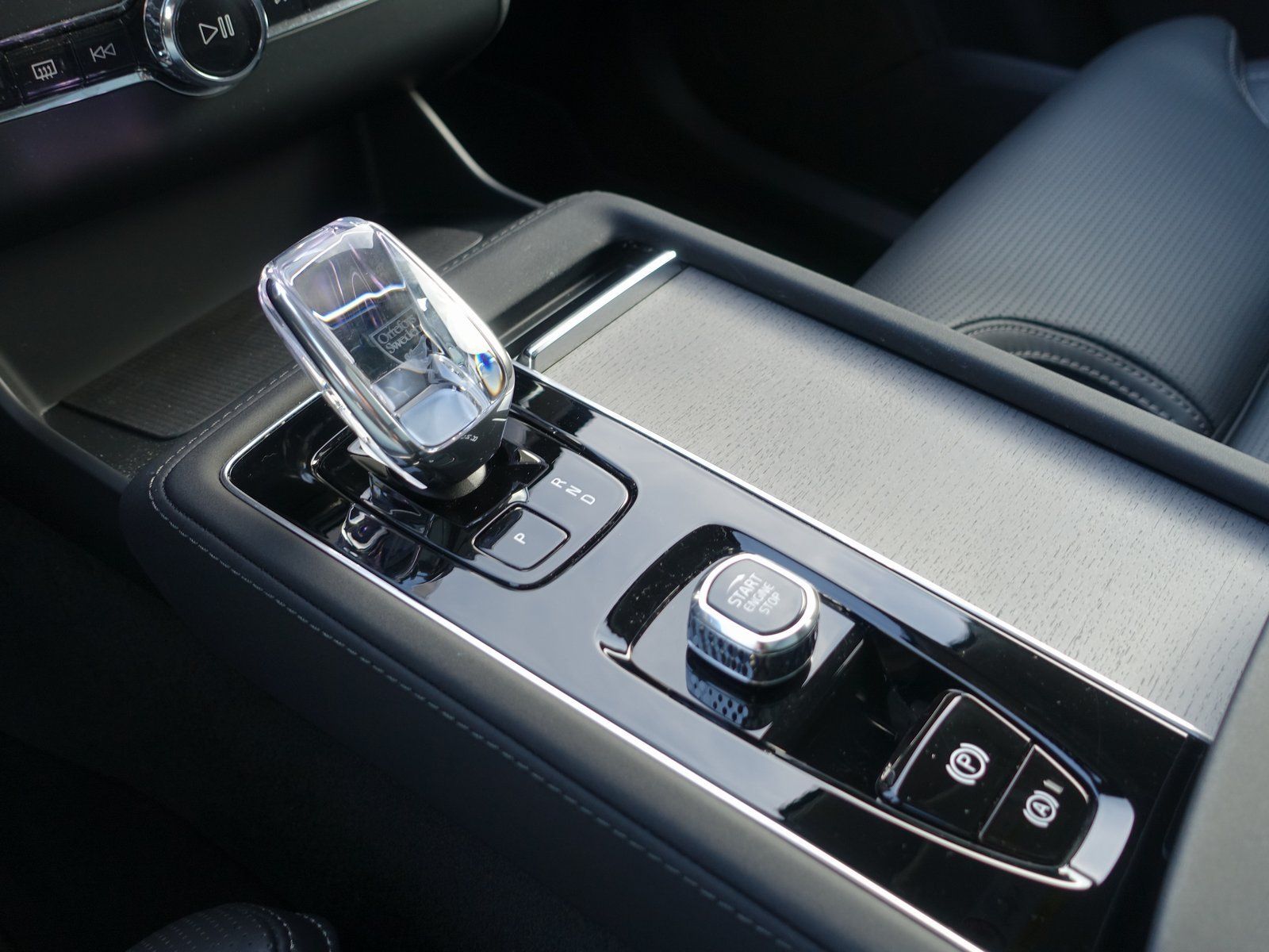 Volvo XC90 Plus Dark T8 AWD Plug-in Hybrid/Pano/FourC/