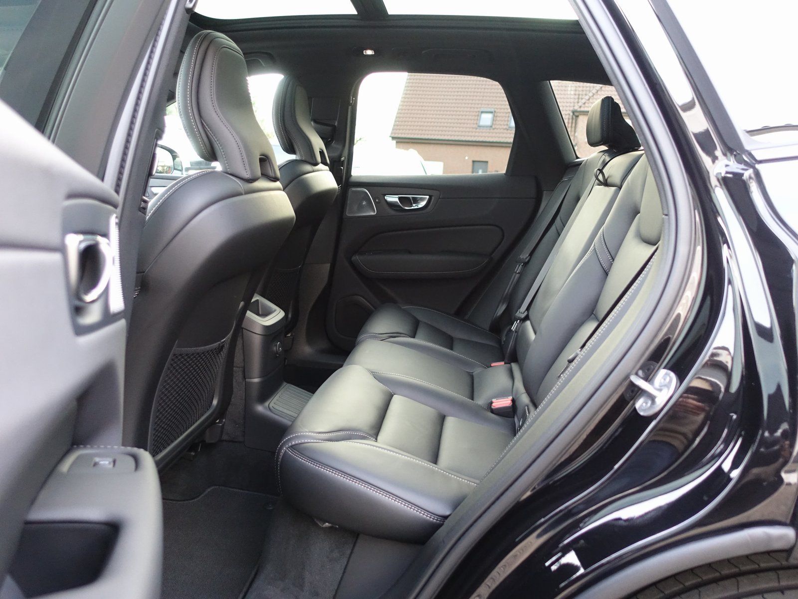 Volvo XC60 Black Edition Plus T6 AWD/360°/Pano/H&K/BLS